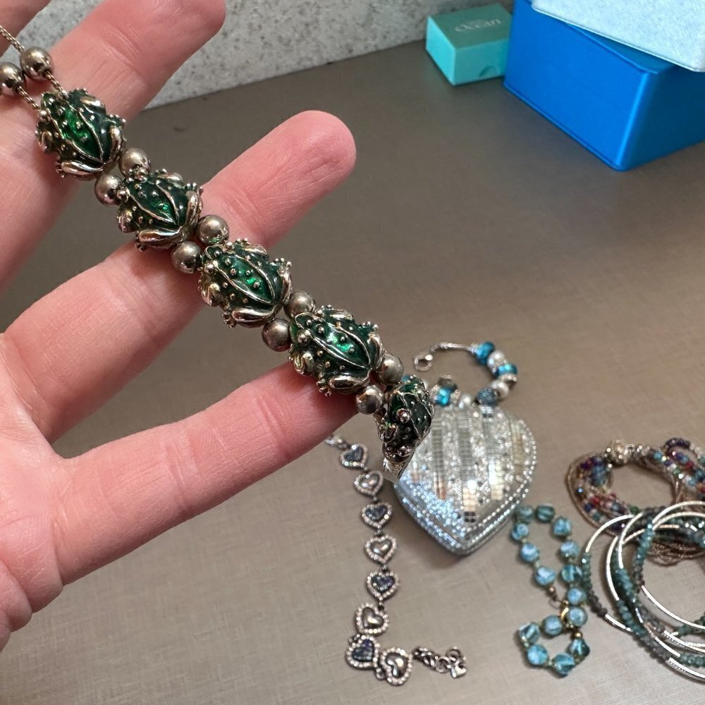 Set of 9 Bracelets including Brighton and Vintage. & cute Heart Embelished Box - Picture 3 of 15